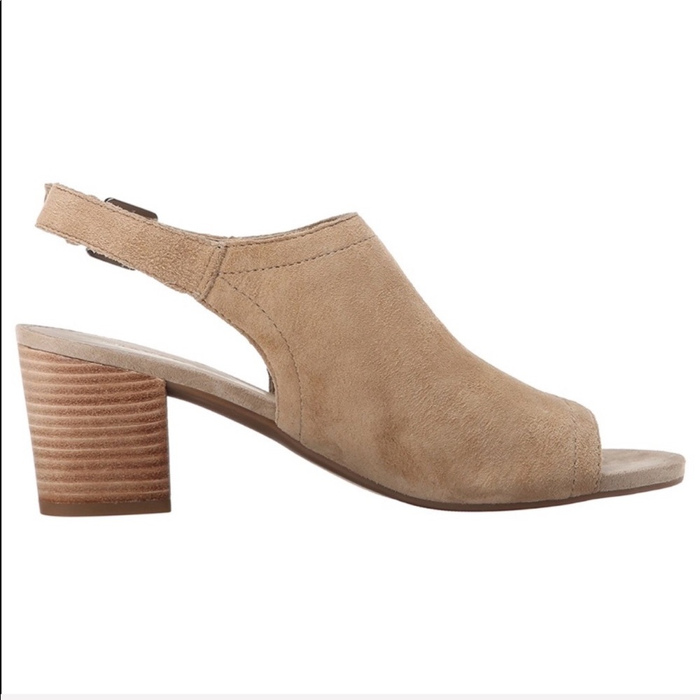 Distressed Leather Kitten Heel Peep Toe Sandal - Picture 8 of 8